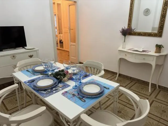 아파트 Melficta House *