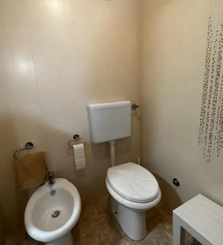 아파트 Melficta House