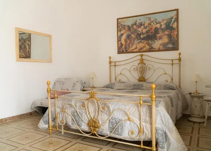 Melficta House 아파트 *